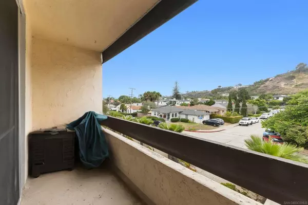 La Jolla, CA 92037,6455 La Jolla Blvd #unit 243