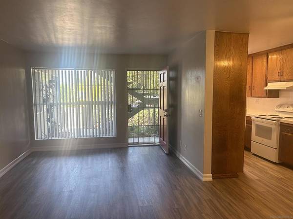 San Diego, CA 92116,4174 Monroe Ave #1 bed 1 bath