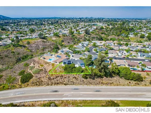 San Diego, CA 92117,4221 Mt Casas Ct