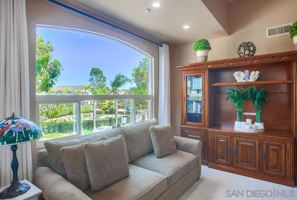 Carlsbad, CA 92011,6313 Alexandri Cir