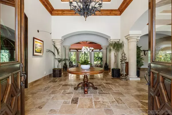 Rancho Santa Fe, CA 92067,5022 El Mirlo