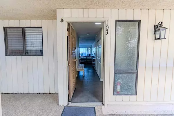 Pacific Beach (san Diego), CA 92109,3770 Crown Point Dr #103