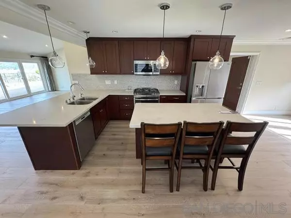 La Habra, CA 90631,261 Avenida Santa Elena