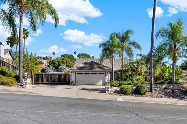 1454 Fallsview Pl, Escondido, CA 92027