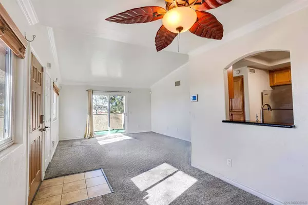 Oceanside, CA 92057,5009 Los Morros #18