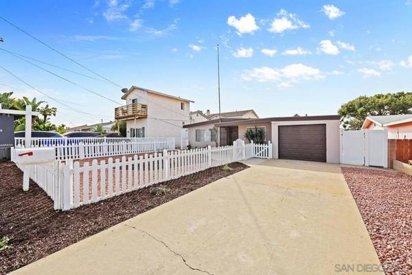 Imperial Beach, CA 91932,450 52 8th St