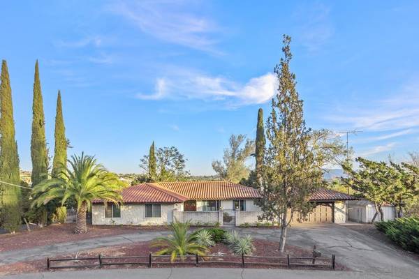 2477 Reill View Drive, Escondido, CA 92025