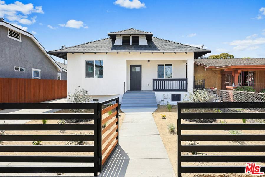 438 E 56th ST, Los Angeles, CA 90011