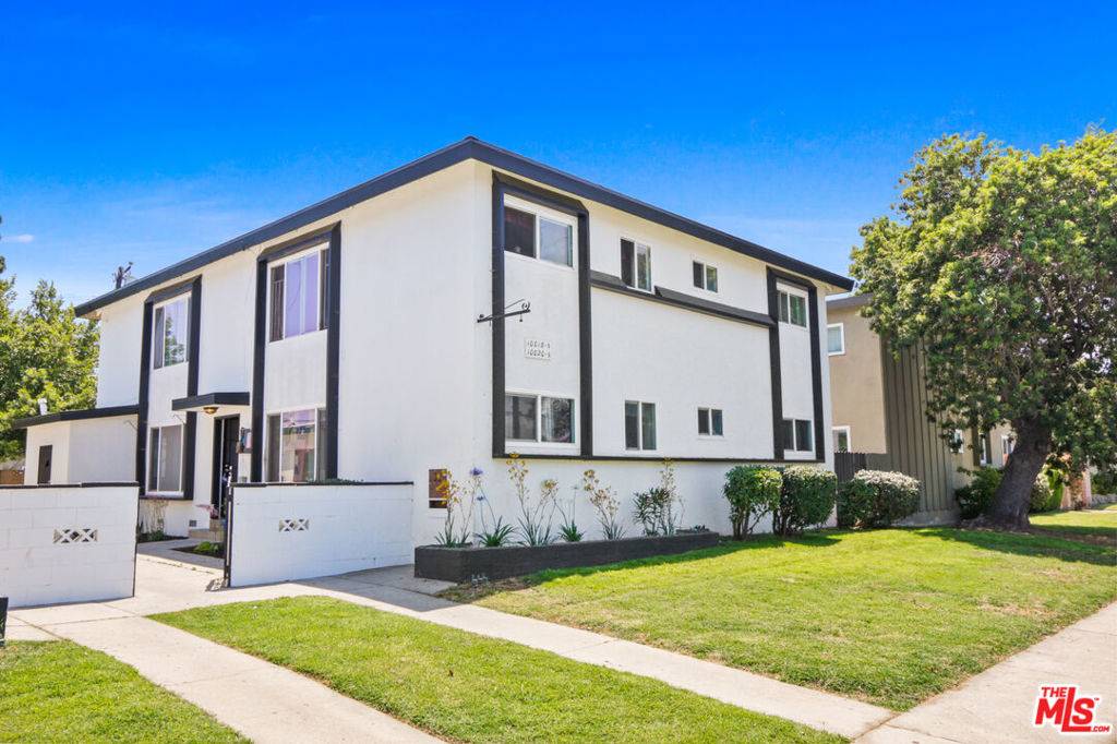 10018 Foster RD, Bellflower, CA 90706