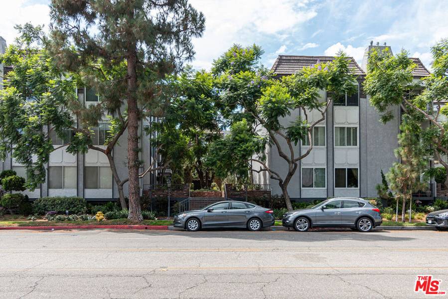 5870 Green Valley CIR #214, Culver City, CA 90230