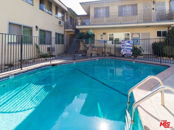 12828 Oxnard ST #11, North Hollywood, CA 91606