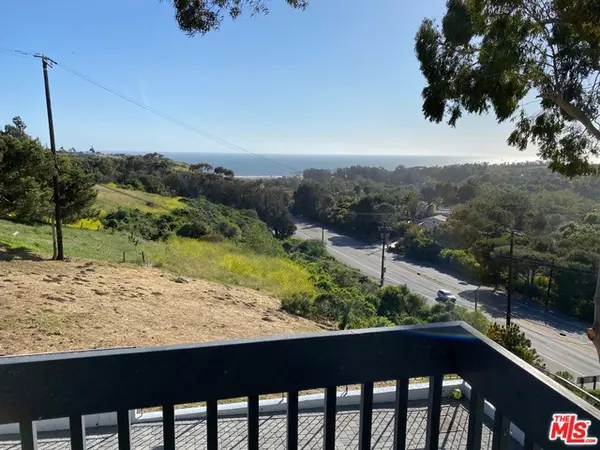 Malibu, CA 90265,29239 HEATHERCLIFF RD #4