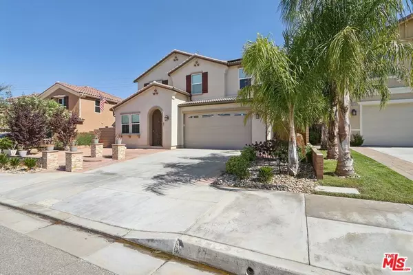 Santa Clarita, CA 91350,19317 Bension DR