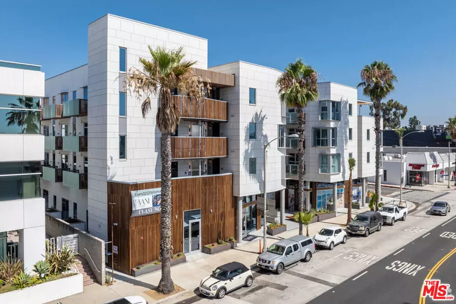 3223 Wilshire BLVD #206, Santa Monica, CA 90403