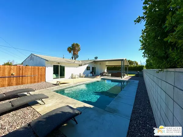 490 W Palm Vista DR, Palm Springs, CA 92262