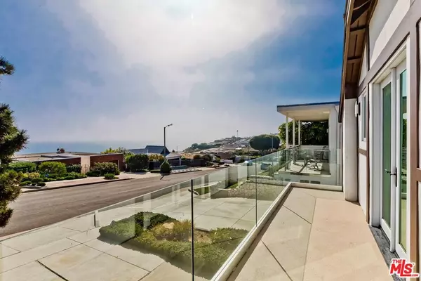 Malibu, CA 90265,18247 Wakecrest DR