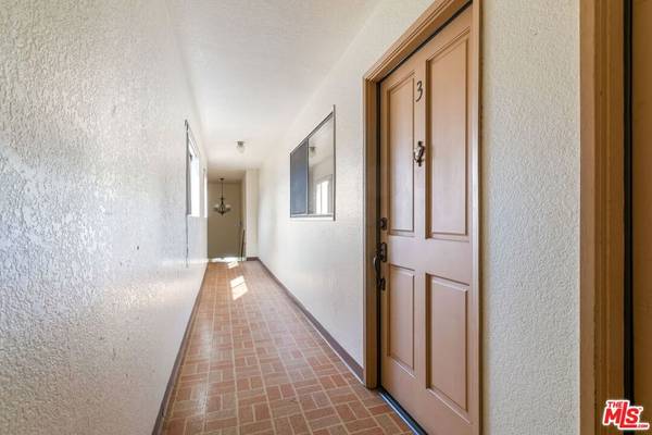 San Pedro, CA 90731,845 W 19th Street #3