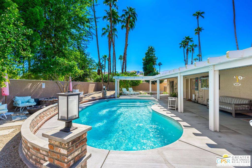 1334 S San Joaquin DR, Palm Springs, CA 92264