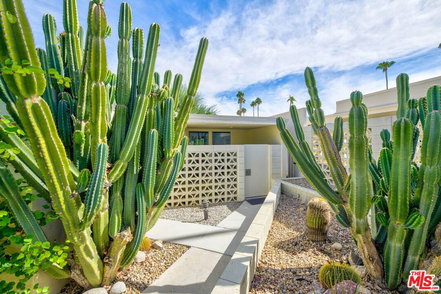 1857 Sandcliff RD, Palm Springs, CA 92264