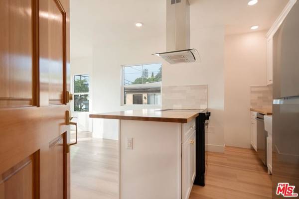 1466 1/2 Logan ST, Echo Park, CA 90026