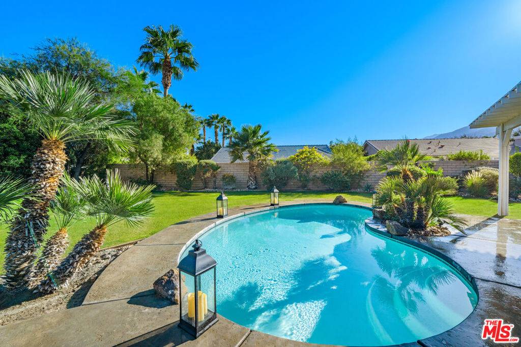 1661 Olga WAY, Palm Springs, CA 92262