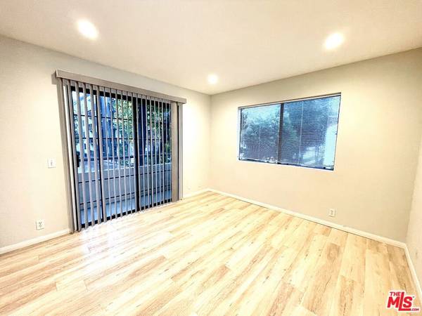 Studio City, CA 91604,10960 Bluffside DR #101