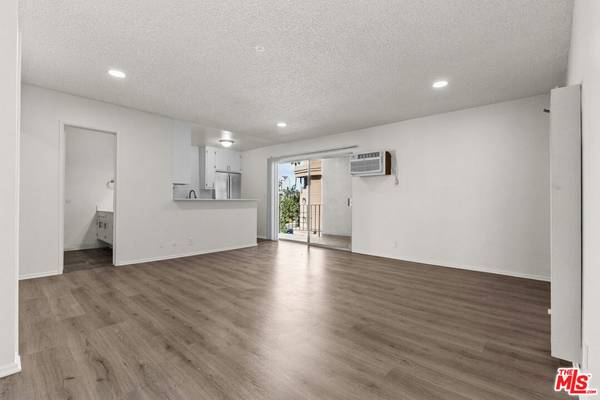 Sherman Oaks, CA 91403,15286 Sutton ST #205