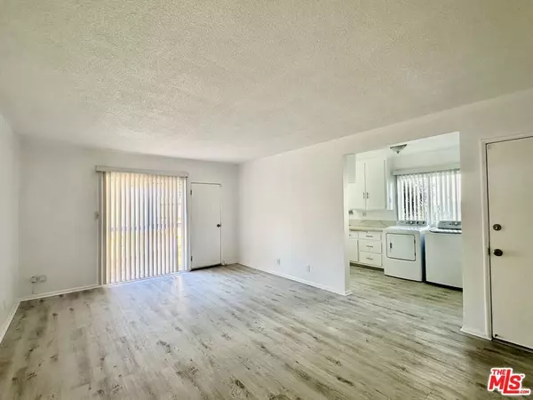 Inglewood, CA 90302,629 Hardin DR #2