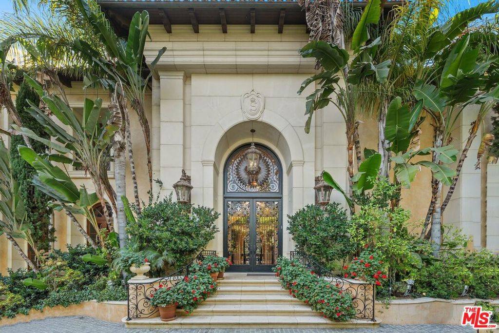 909 Hartford WAY, Beverly Hills, CA 90210
