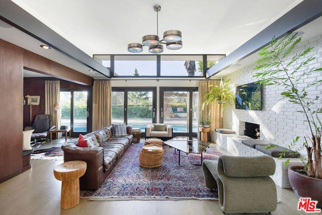 5536 Tuxedo TER, Los Angeles, CA 90068