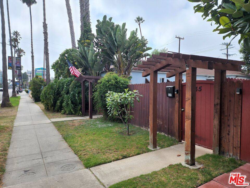 535 Washington BLVD, Venice, CA 90292