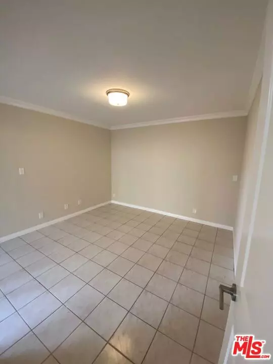 Panorama City, CA 91402,9024 Willis AVE #8