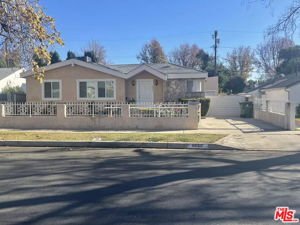 Reseda, CA 91335,6850 Balcom AVE