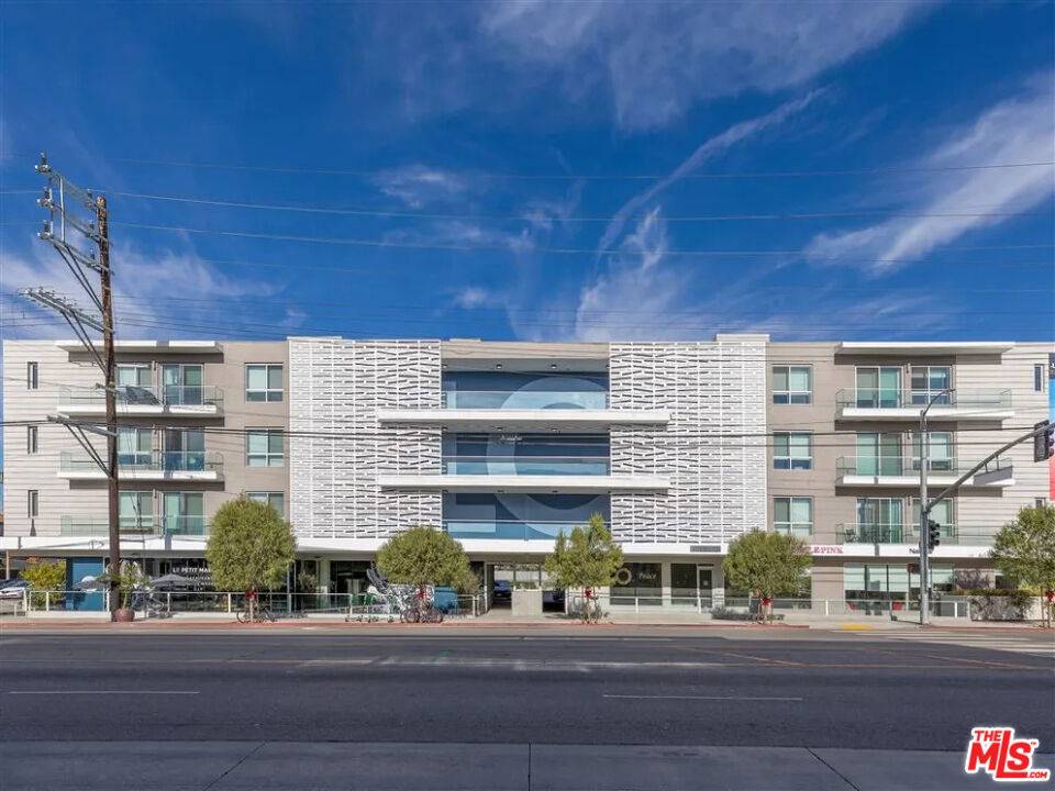 710 N El Centro AVE #123, Los Angeles, CA 90038
