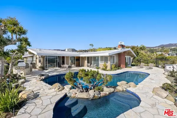 942 Glenhaven DR, Pacific Palisades, CA 90272