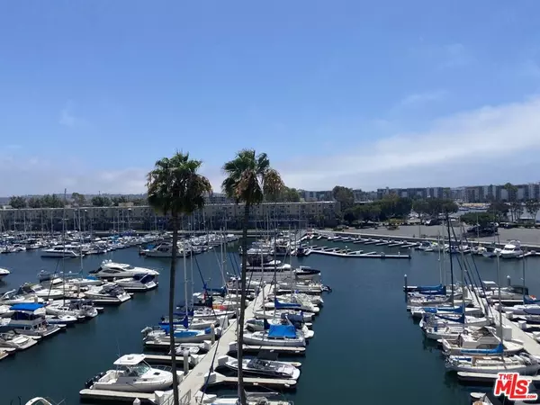 Marina Del Rey, CA 90292,4267 Marina City DR #102