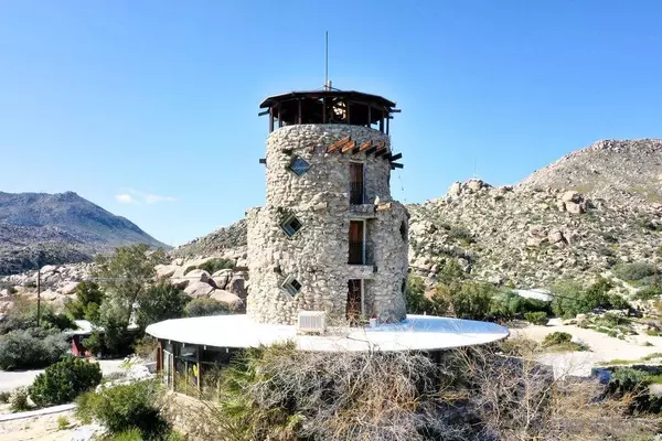 Desert View Tower & 3 Homes, Jacumba, CA 91934