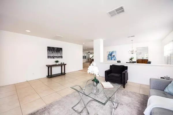 San Marcos, CA 92069,837 Via La Venta