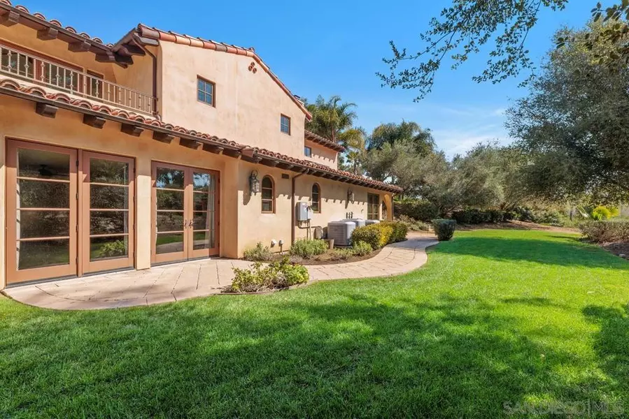 16409 Via de Santa Fe, Rancho Santa Fe, CA 92067