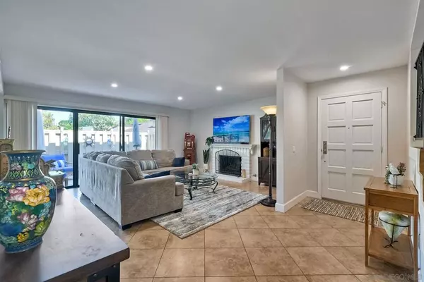 Carlsbad, CA 92008,4667 CORALWOOD CIRCLE