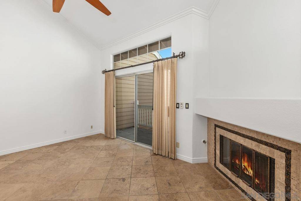 La Jolla, CA 92037,8585 Via Mallorca #32