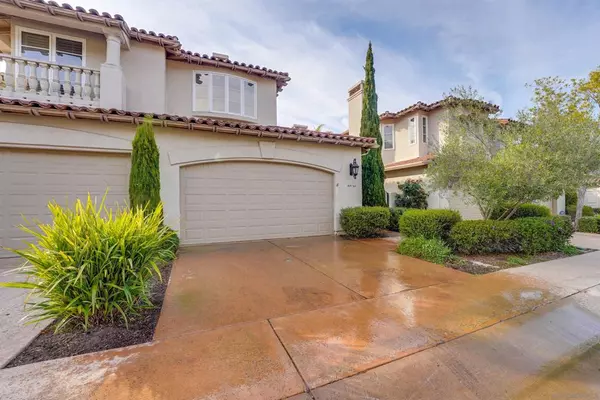 La Jolla, CA 92037,9744 Keeneland Row