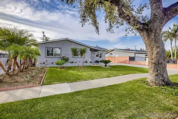 Santa Ana, CA 92704,1346 S S Joane Way