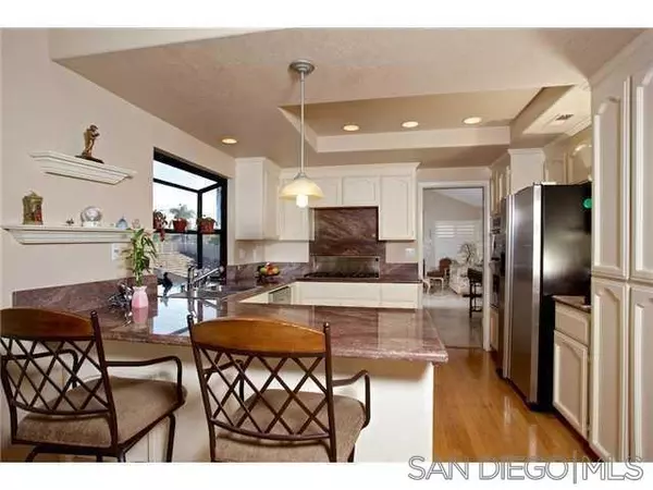 Carlsbad, CA 92009,7970 Camino Gato