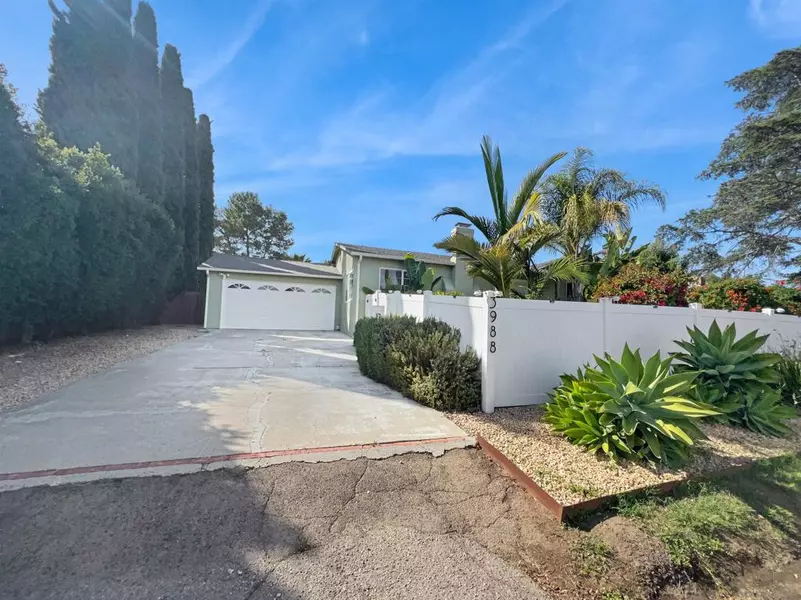 3988 Charles St, La Mesa, CA 91941