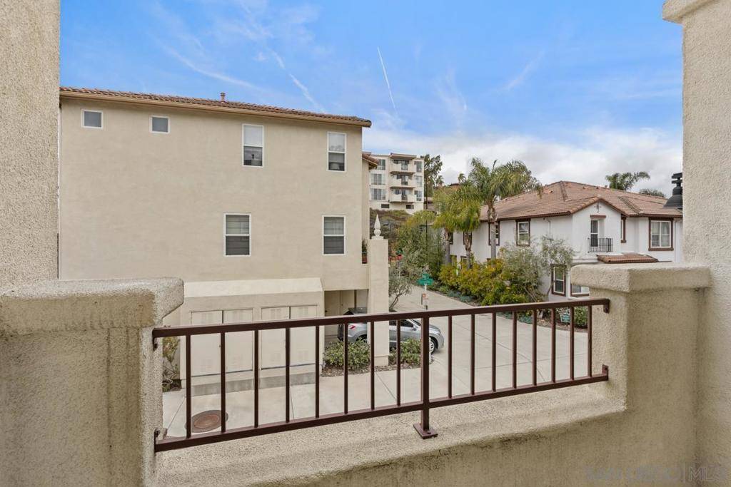 San Diego, CA 92103,1313 Terracina Ln