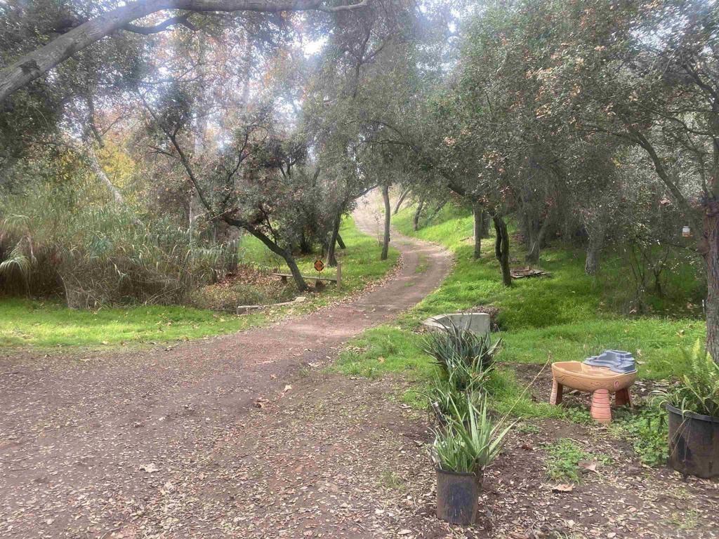 9 Lilac Rd, Valley Center, CA 92082
