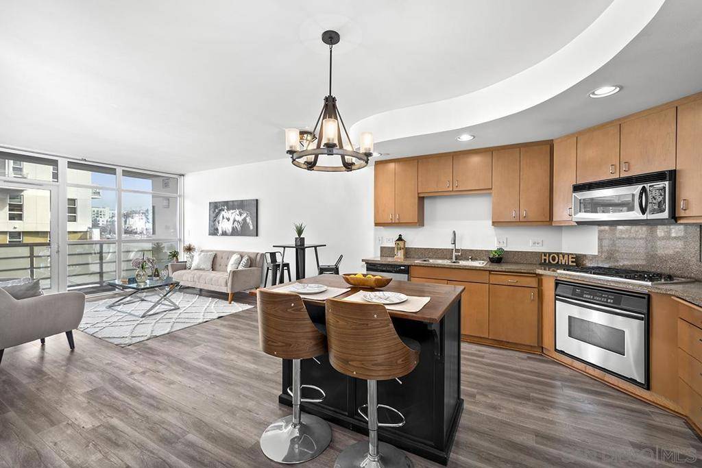 550 15th Street #404, San Diego, CA 92101
