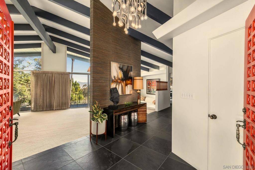 La Mesa, CA 91941,10446 Russell Rd