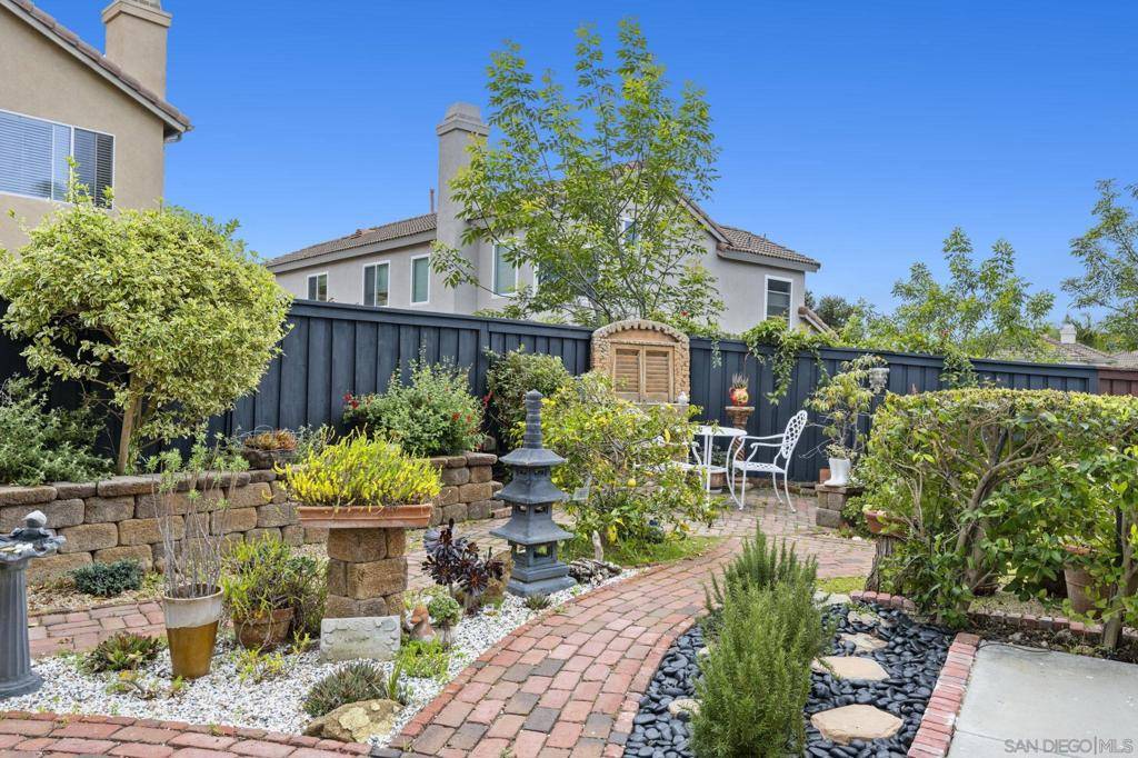 Carlsbad, CA 92009,6804 Corte Adalina